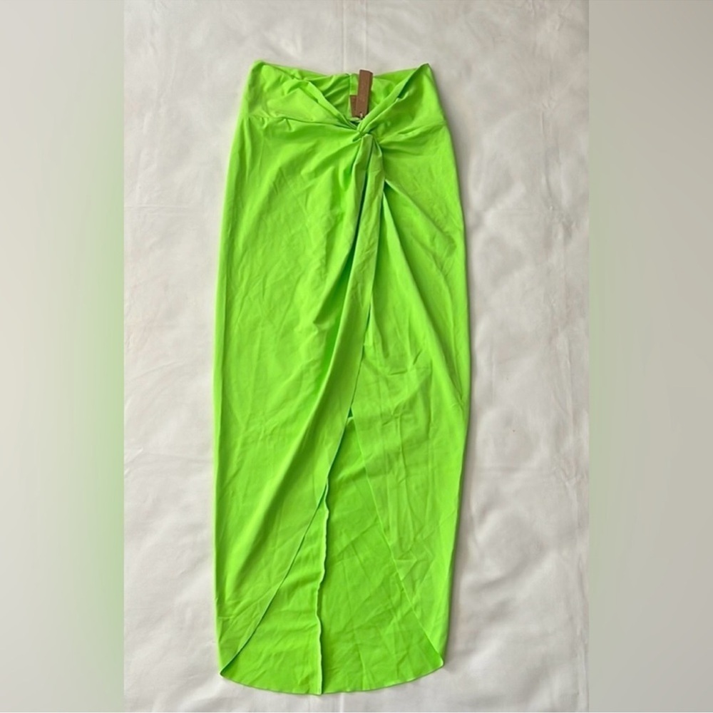 SKIMS  (C4) SWIM SARONG SKIRT NEON GREEN NWT SIZE XXS